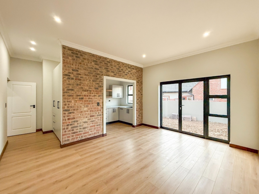 4 Bedroom Property for Sale in Landsmeer Residential Estate North West